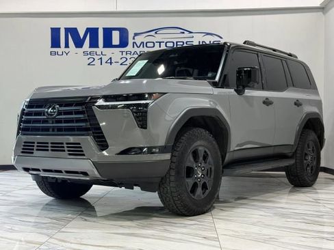 Used 2024 Lexus GX 550 image 2