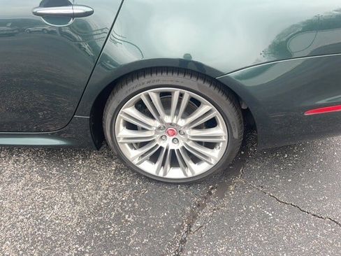 Used 2017 Jaguar XJ R-Sport image 7