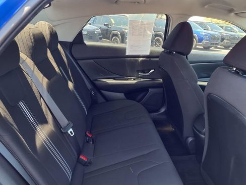Used 2023 Hyundai Elantra SEL w/ Convenience Package FWD image 21
