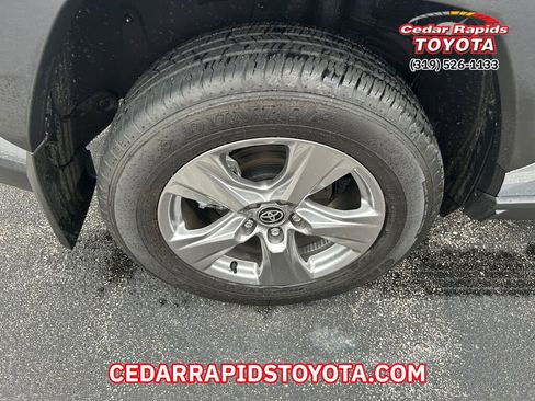 Used 2025 Toyota RAV4 XLE image 14