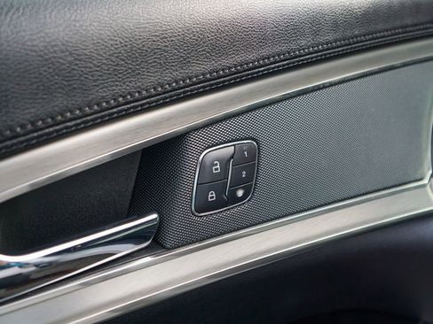 Used 2016 Lincoln MKX Premiere image 18