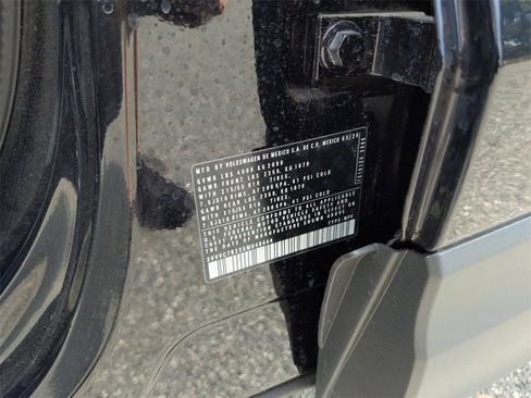 Used 2025 Volkswagen Taos SE image 44