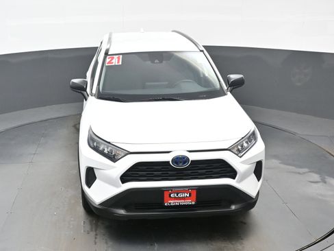 Used 2021 Toyota RAV4 LE image 33