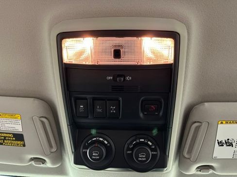 Used 2020 Toyota 4Runner TRD Off-Road AWD/4WD image 33