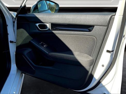 Used 2024 Honda Civic EX image 19