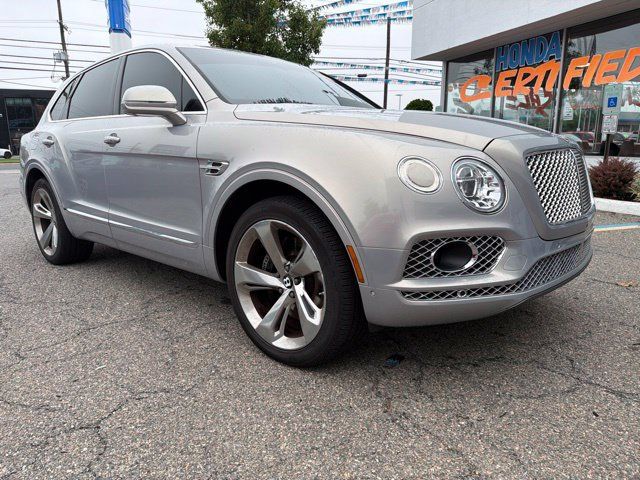 Used 2018 Bentley Bentayga AWD/4WD image 3