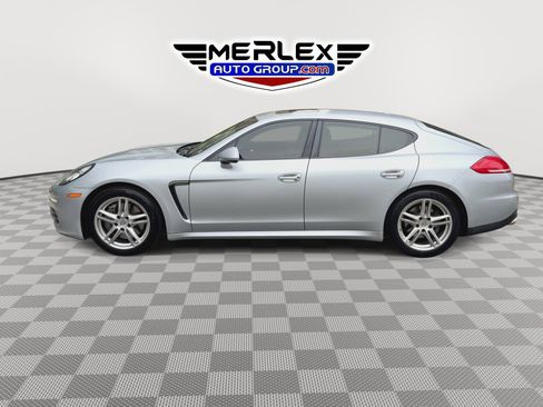 Used 2016 Porsche Panamera 4 AWD/4WD image 5