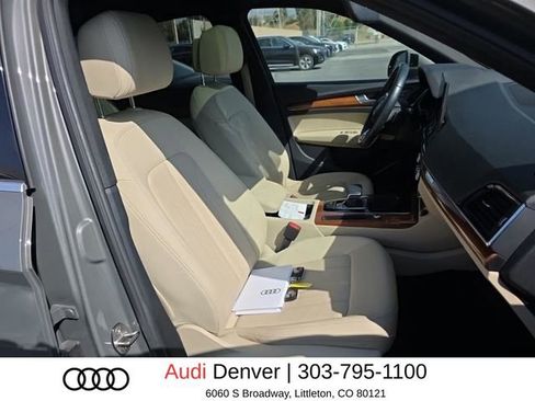 Used 2023 Audi Q5 2.0T Premium w/ Convenience Package image 9
