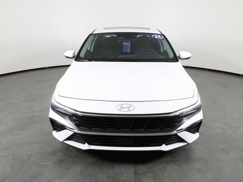 Certified 2024 Hyundai Elantra SEL w/ Convenience Package FWD image 14