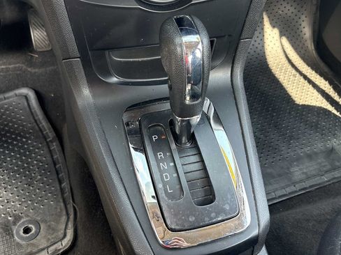 Used 2013 Ford Fiesta SE FWD image 13
