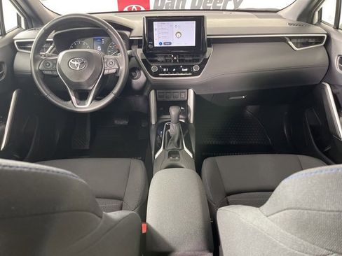 Certified 2024 Toyota Corolla Cross SE image 6