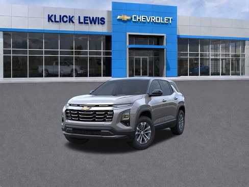 New 2026 Chevrolet Equinox LT w/ Safety and Technology Package FWD image 8