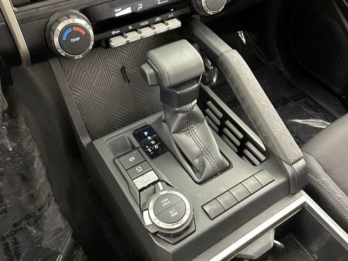 Used 2025 Toyota Tacoma SR5 image 15