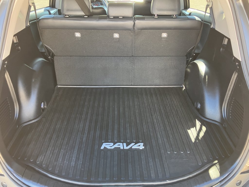 Used 2014 Toyota RAV4 Limited AWD/4WD image 18