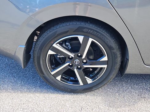 Used 2024 Nissan Sentra SV w/ Trunk Package FWD image 4