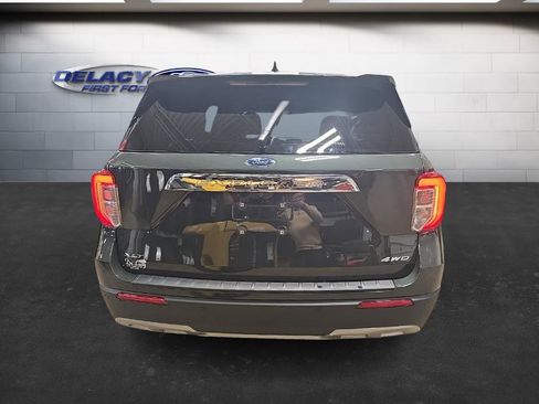 Used 2022 Ford Explorer XLT w/ Equipment Group 202A image 4