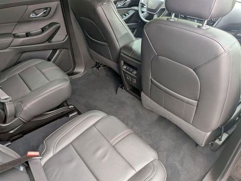 Used 2023 Chevrolet Traverse RS w/ LPO, Floor Liner Package FWD image 32