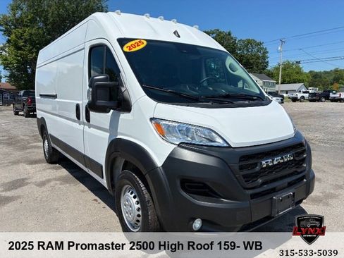 Used 2025 RAM ProMaster 2500 w/ Convenience Group FWD image 7