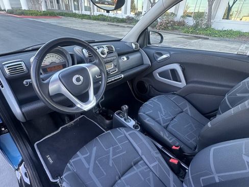 Used 2009 smart fortwo pure RWD image 9