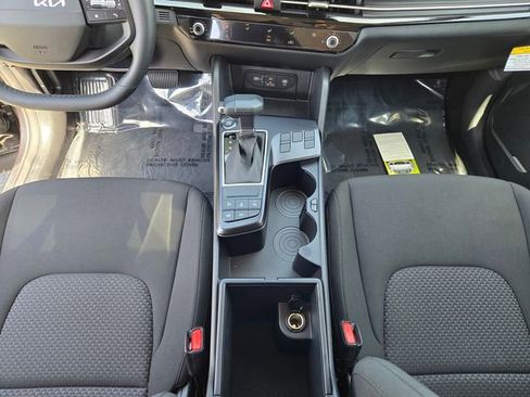 New 2026 Kia Sportage LX FWD image 20