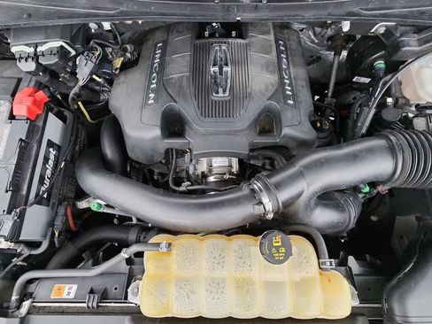 Used 2019 Lincoln Navigator Reserve w/ Cargo Package image 24