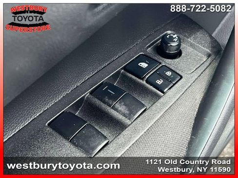 Used 2026 Toyota Corolla SE FWD image 22