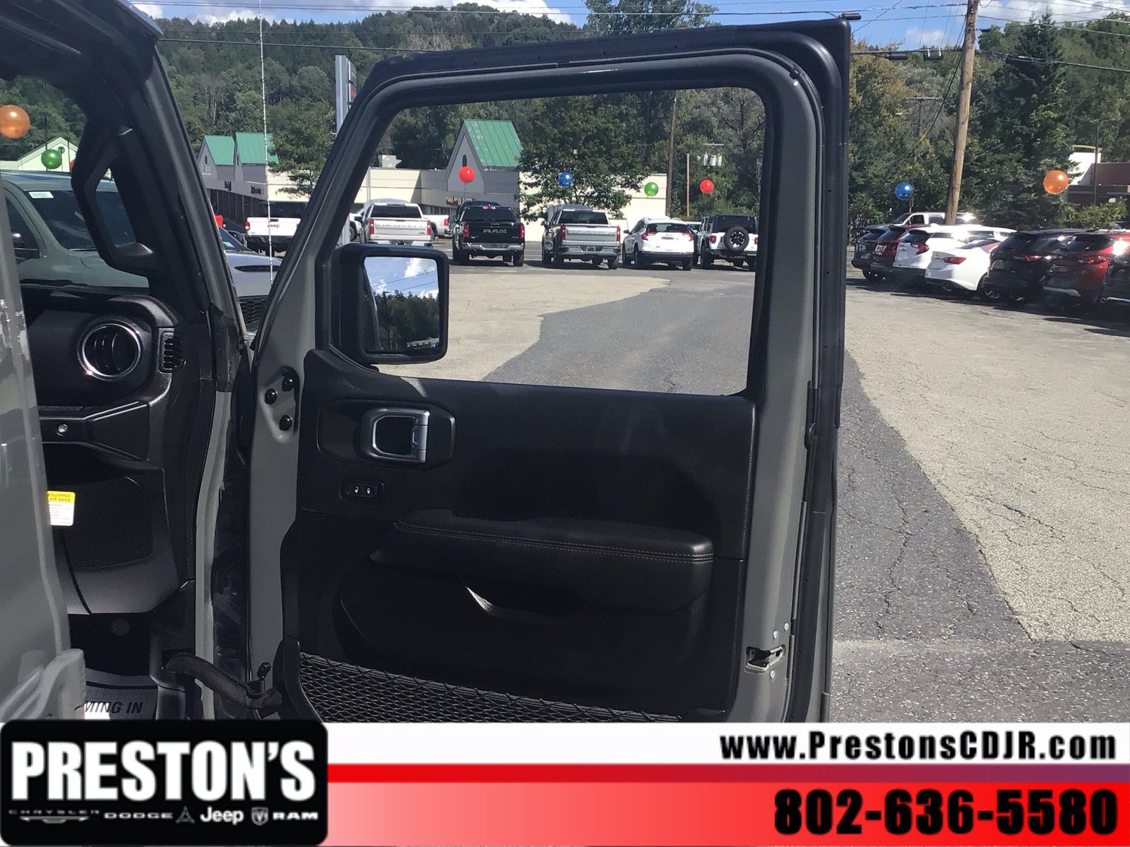 Used 2023 Jeep Wrangler Unlimited Rubicon 392 AWD/4WD image 28