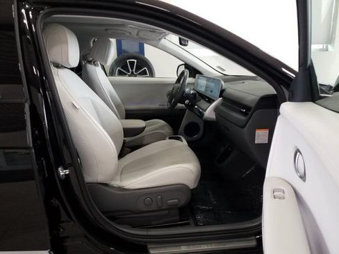 Used 2023 Hyundai Ioniq 5 Limited w/ Cargo Package AWD/4WD image 16