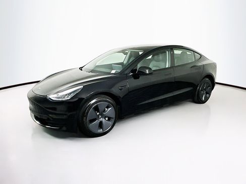 Used 2021 Tesla Model 3 Standard Range Plus RWD image 4