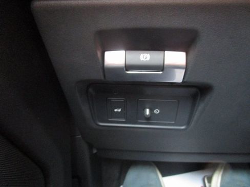 Used 2021 Land Rover Range Rover Evoque R-Dynamic SE image 12