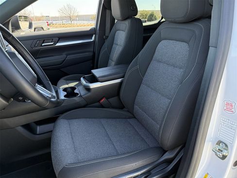 Used 2025 GMC Terrain Elevation image 22