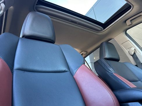 Used 2014 Toyota RAV4 Limited w/ Technology Package image 20