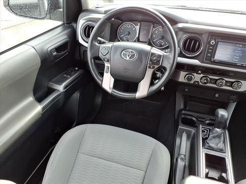 Used 2016 Toyota Tacoma SR5 image 14