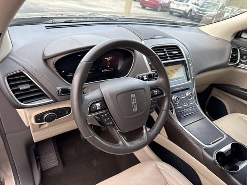 Used 2019 Lincoln Nautilus Reserve image 33