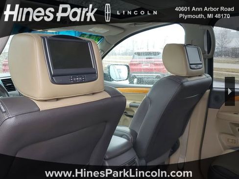 Used 2013 Nissan Armada Platinum w/ Platinum Reserve Pkg image 31