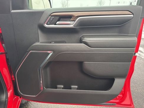 Used 2024 Chevrolet Silverado 1500 LT image 17