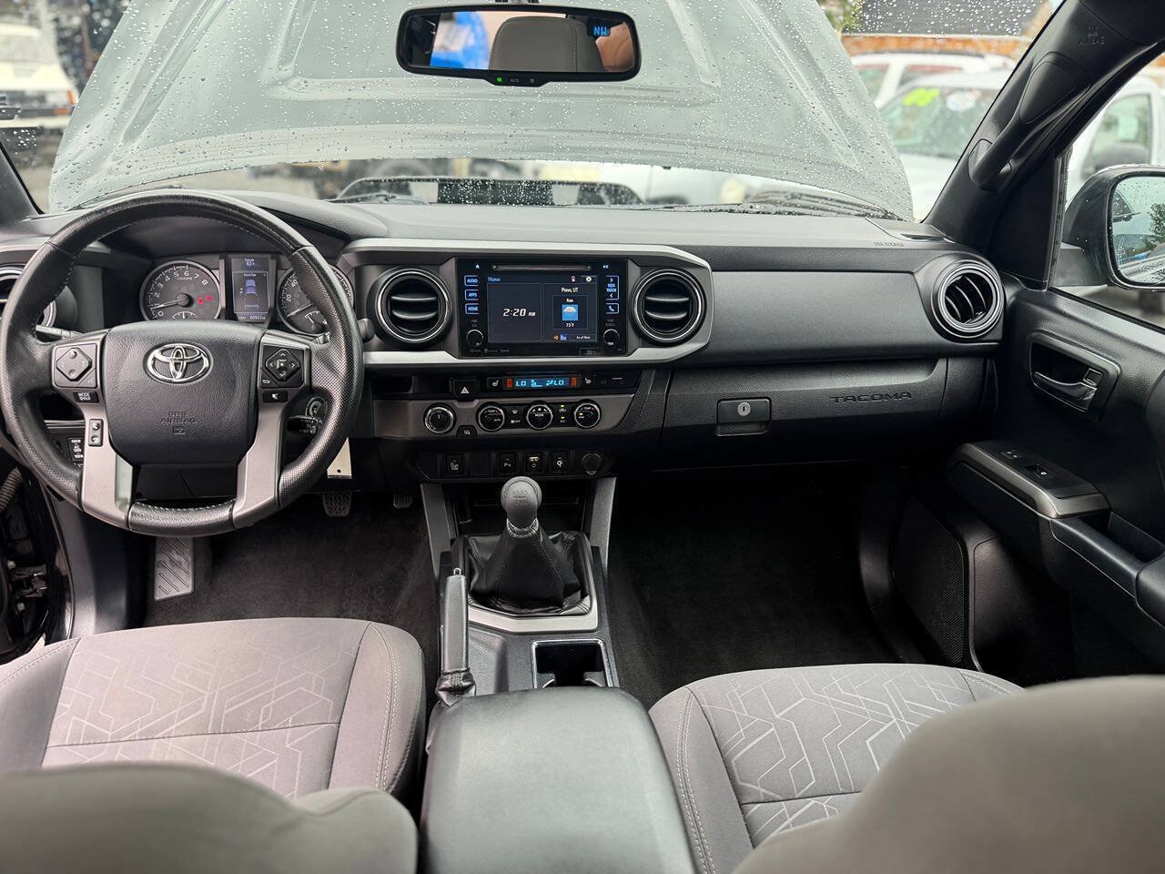 Used 2017 Toyota Tacoma TRD Sport w/ Premium & Technology Package AWD/4WD image 57