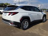 New 2026 Hyundai Tucson SE image 4