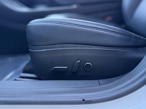 Used 2023 Tesla Model 3 Standard Range image 25