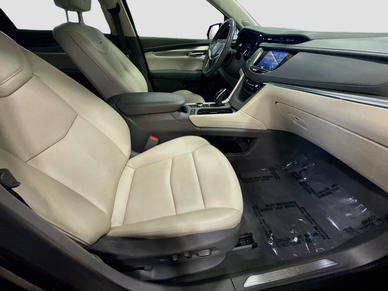 Used 2023 Cadillac XT5 Premium Luxury w/ Technology Package FWD image 29