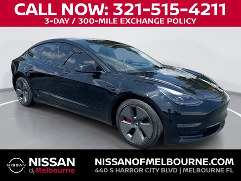 Used 2023 Tesla Model 3 Standard Range RWD image 1