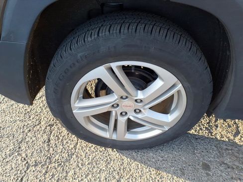 Used 2019 GMC Terrain SLE w/ Driver Convenience Package image 7