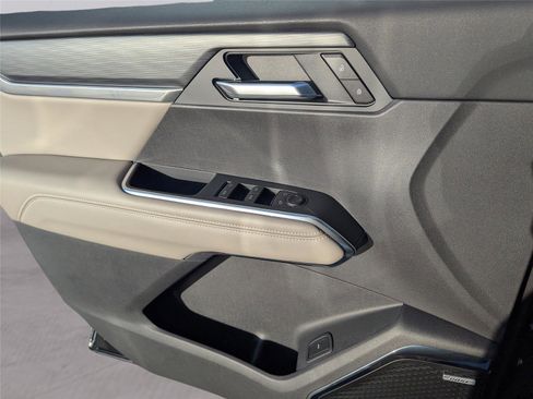 New 2026 GMC Acadia Elevation w/ Elevation Premium Package FWD image 11