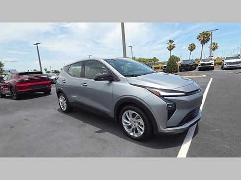 New 2027 Chevrolet Bolt LT FWD image 24