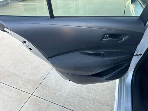 Used 2022 Toyota Corolla LE image 24
