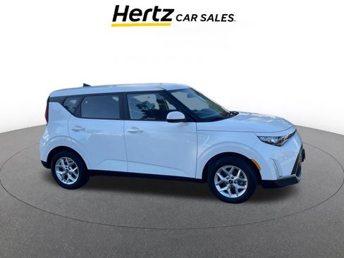 Used 2025 Kia Soul LX w/ LX Technology Package image 1