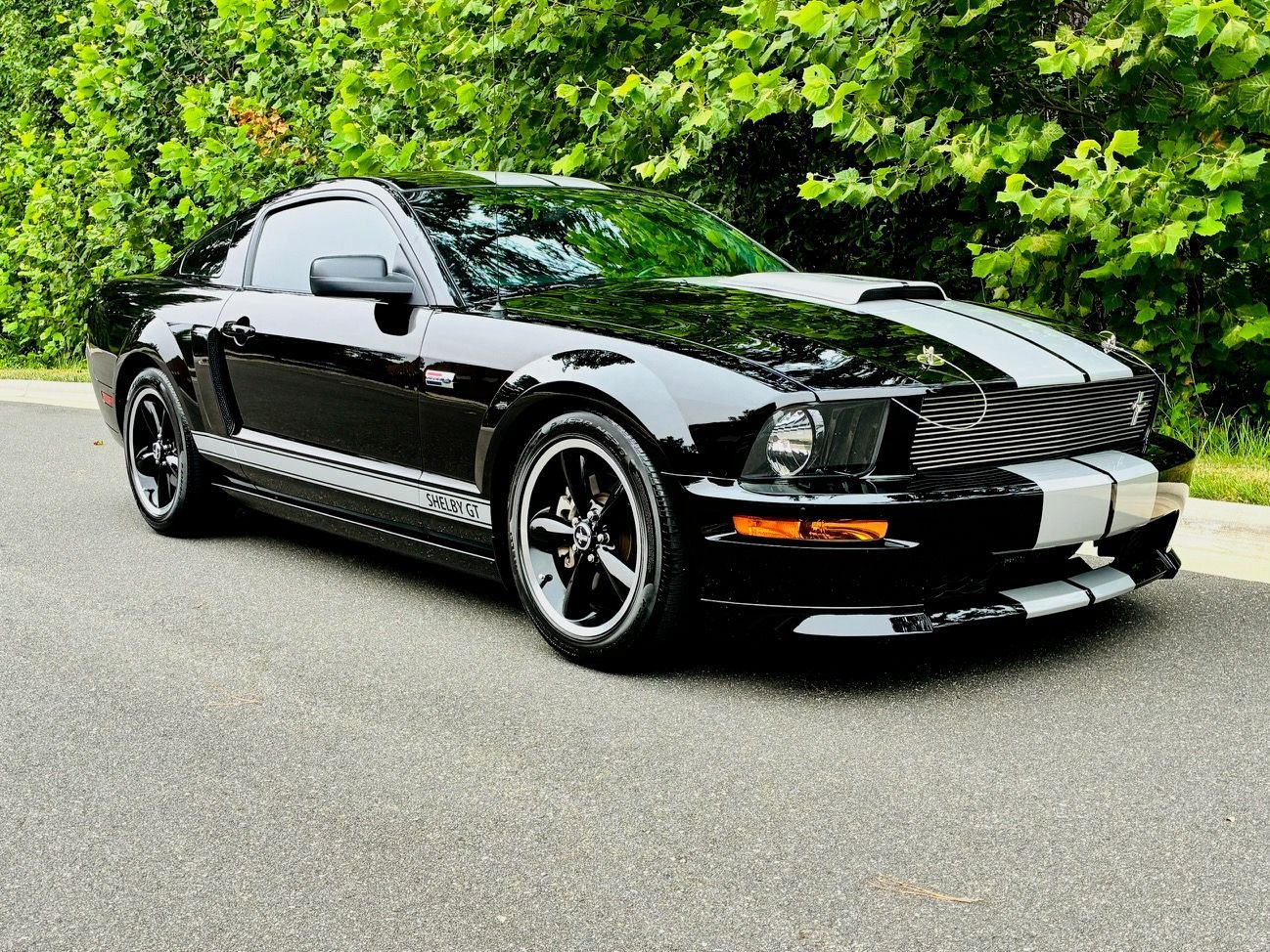 Used 2007 Ford Mustang GT RWD image 4