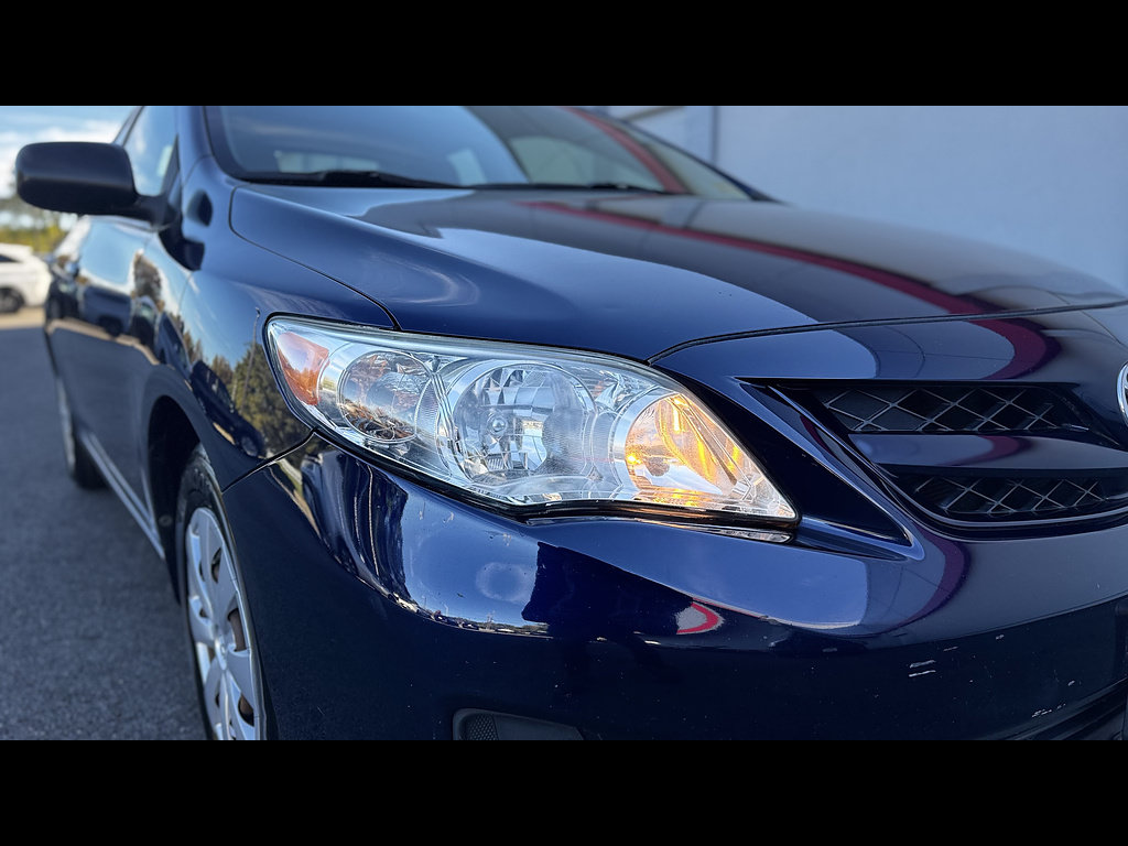 Used 2011 Toyota Corolla FWD image 12