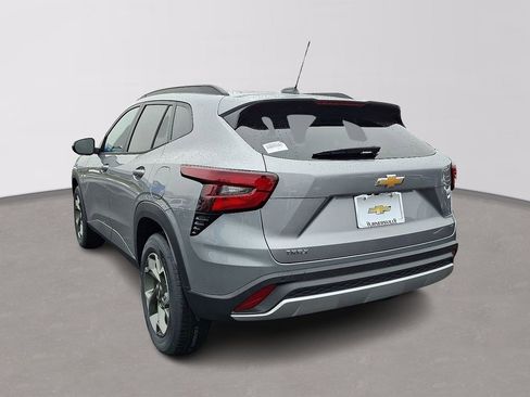 New 2026 Chevrolet Trax LT w/ Sunroof Package image 3