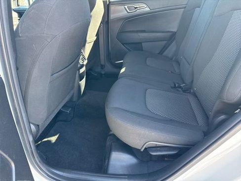 Used 2024 Kia Sportage LX image 20